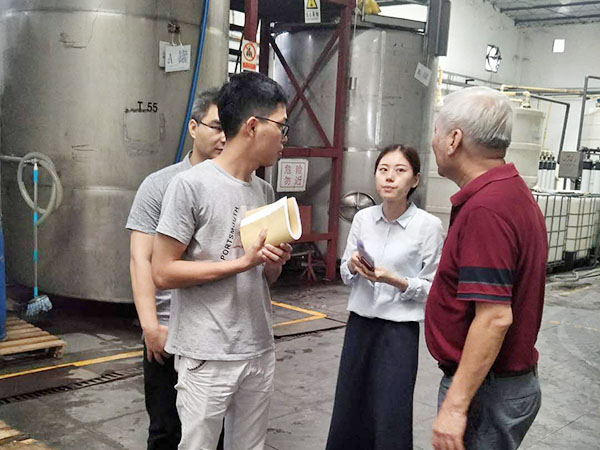 菲律宾客户参观工厂