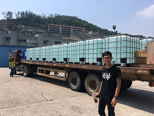 澳门客户大规模采购吨桶车用尿素溶液